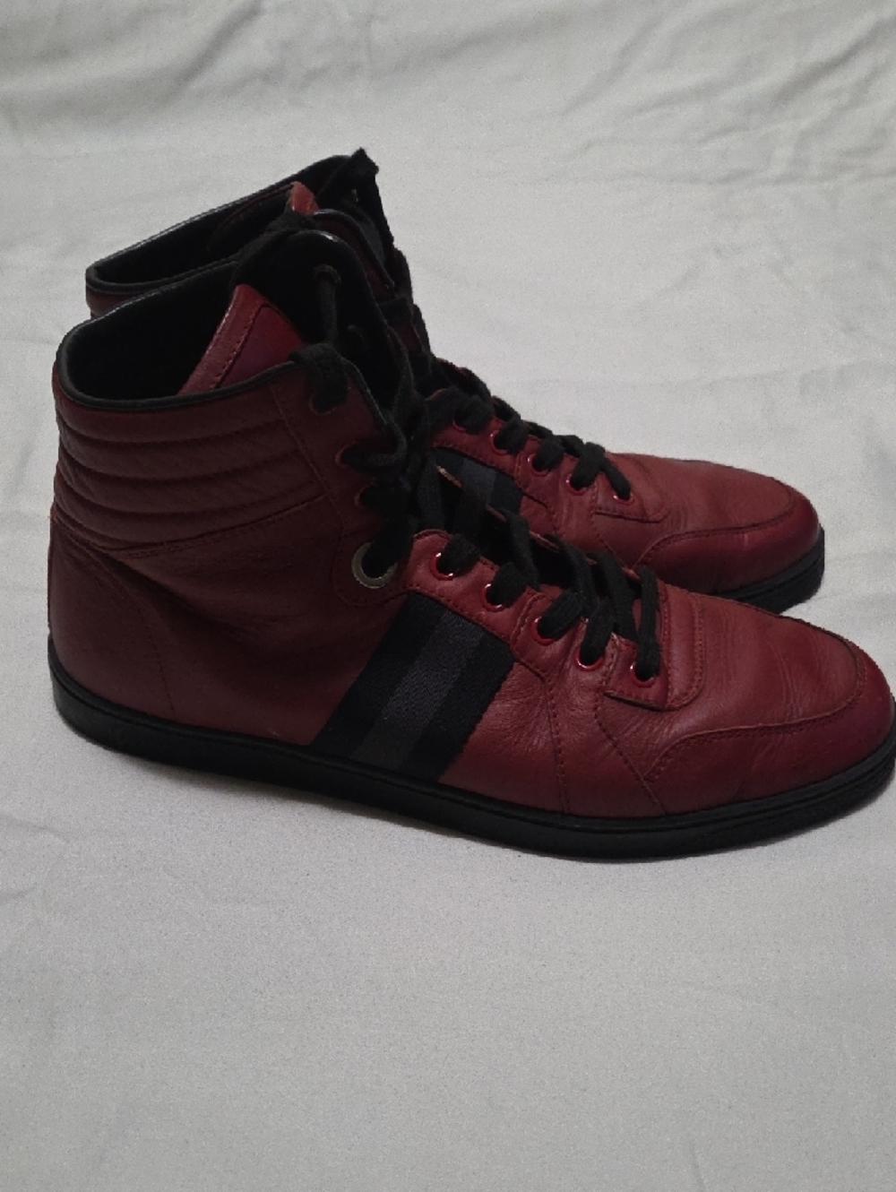 Gucci Red and Black High-Top Leather Sneakers - Picture 2 of 10
